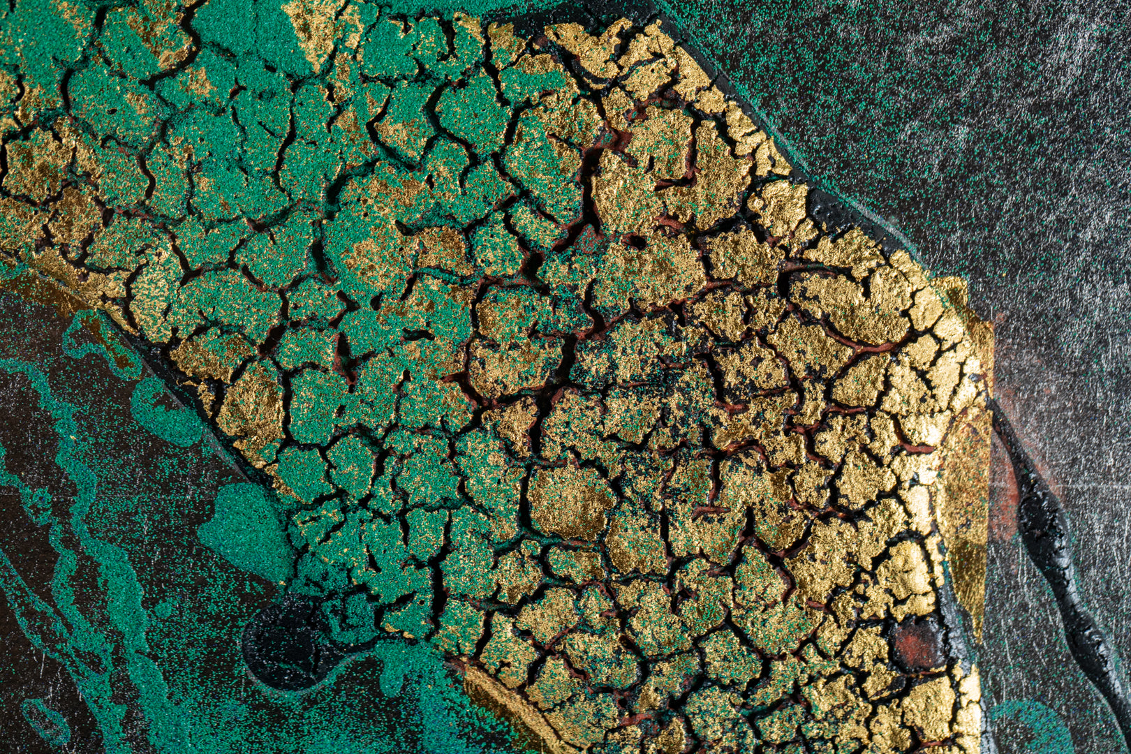 alt="Close-up detail of The Reclining Dragon Pine painting showing cracked ink texture and scattered malachite pigment by Takehiko Sugawara in Nihonga style"
